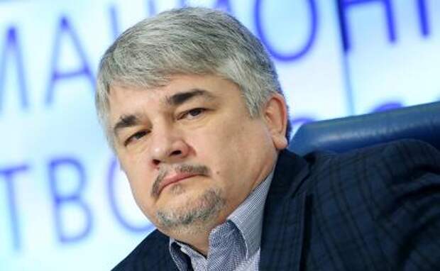 На фото: политолог, обозреватель МИА «Россия сегодня» Ростислав Ищенко