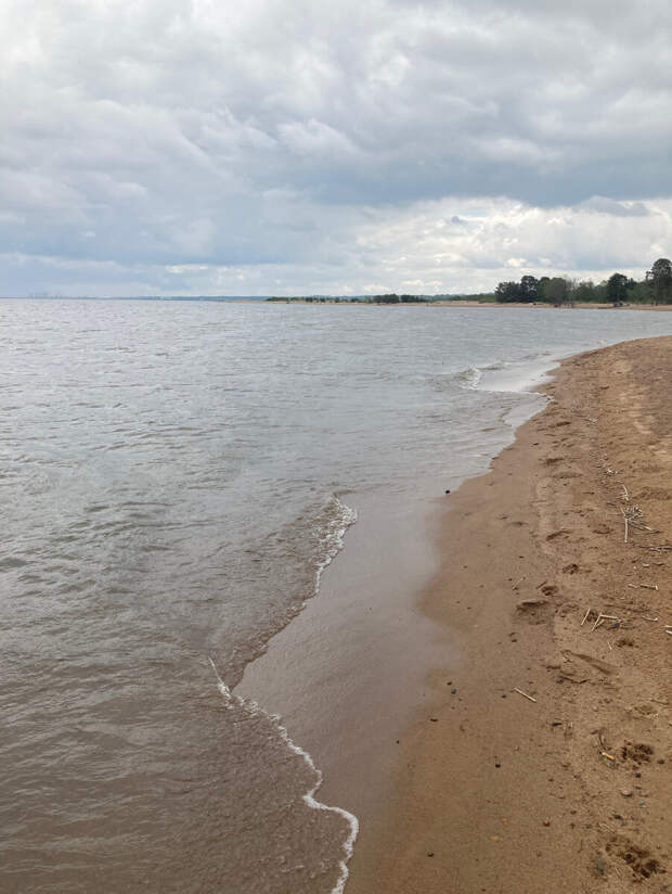 Квартира в городе - признак успеха, а дом в деревне - рвань и убожество?