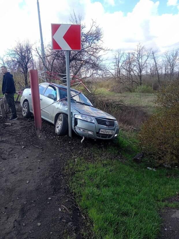 ДТП сегодня утром на переезде в районе пожарки в Снежном