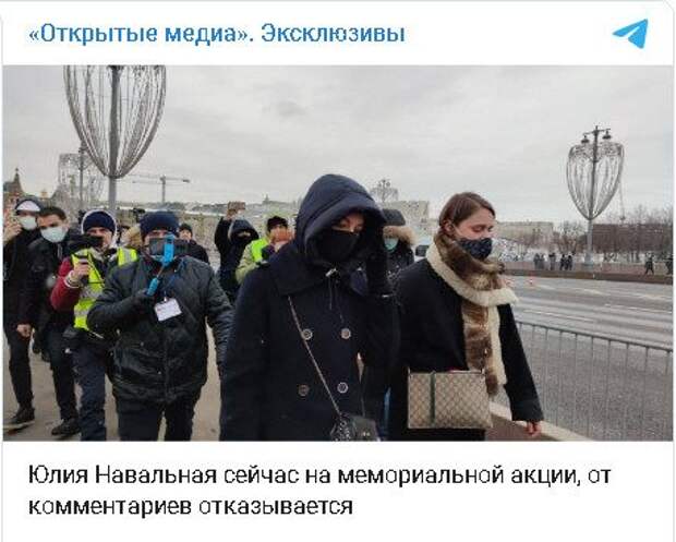 Тысячи человек почтили память Бориса Немцова по всей России
