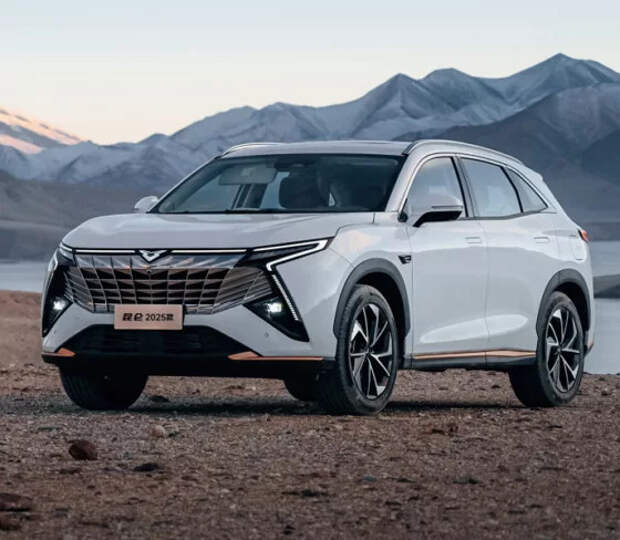 156-сильный кроссовер от суббренда Chery с хорошим оснащением — всего 970 тыс. рублей (10,8 тыс. долларов). В КНР стартовали продажи Kaiyi Kunlun 2025, в России Kaiyi Kunlun X7 стоит 2,6 млн рублей