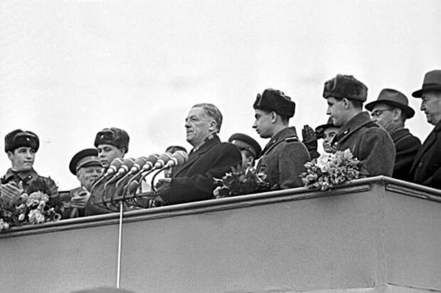 Выжившие. Как четверо советских моряков провели 49 дней в океане без еды Выжившие. Как четверо советских моряков провели 49 дней в океане без еды подвиг, страницы истории, чтобы помнили