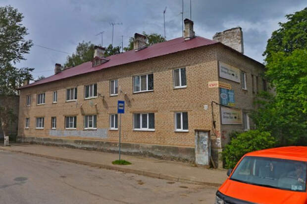В российском городе обновили только «туристическую» сторону дома