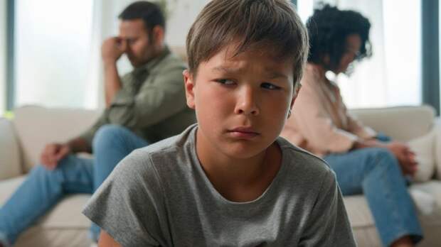Ребенок спасает семью от развода: почему эта ситуация травматична и для него самого, и для родителей