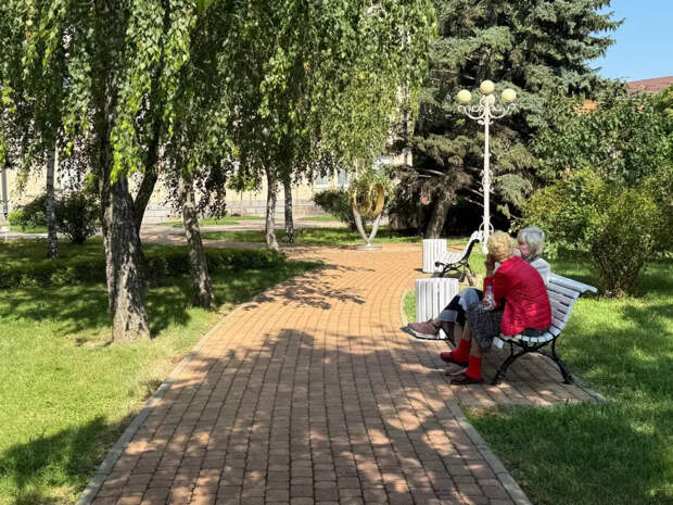 Пенсионеров от 60 до 85 лет ждет тихая ревизия: за что с апреля начнут снимать доплаты, а кому добавят автоматом