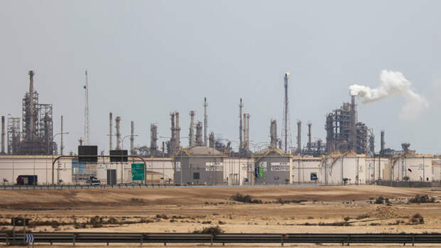 Qatar Energy сообщила об ущербе газовому предприятию после ракетных ударов