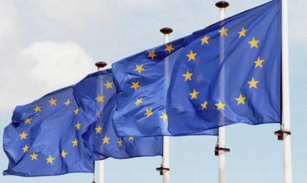 ЕС включил 15 фамилий и 18 юрлиц в список санкций по Украине ЕС включил 15 фамилий и 18 юрлиц в список санкций по Украине