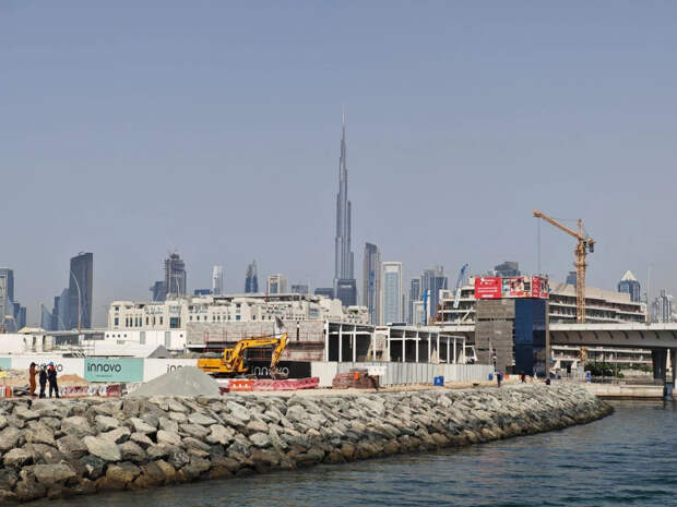 Сибирячка застряла в Дубае под взрывами из-за отмены рейса