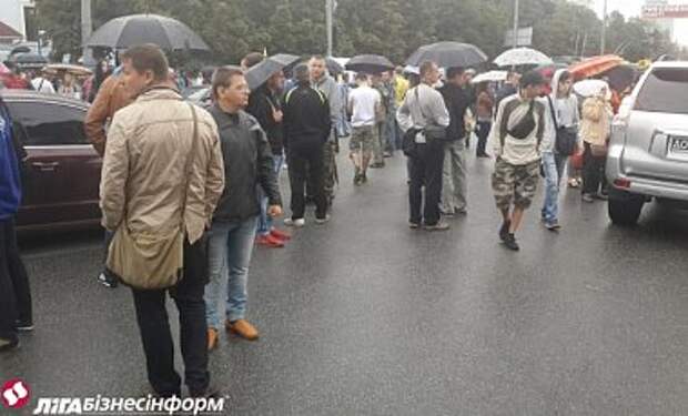 Митингующие у Минобороны перекрыли Воздухофлотский проспект Митингующие у Минобороны перекрыли Воздухофлотский проспект