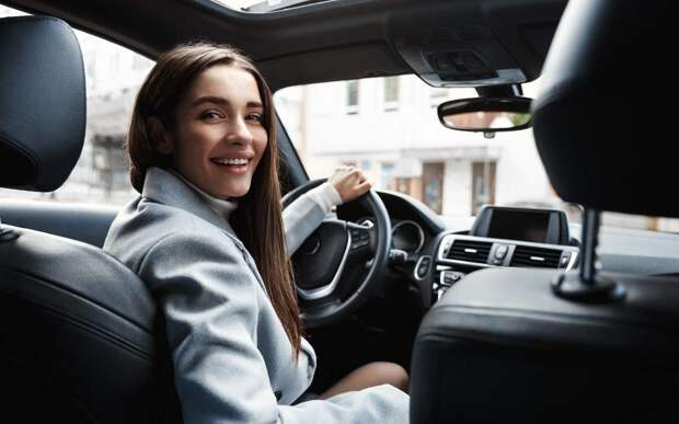 В России выявили предпочтения женщин за рулем. И выяснили, сколько у нас автомобилисток