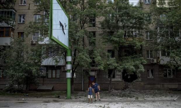 Воздушная тревога объявлена в Луганске, растет число жертв артобстрела Воздушная тревога объявлена в Луганске, растет число жертв артобстрела