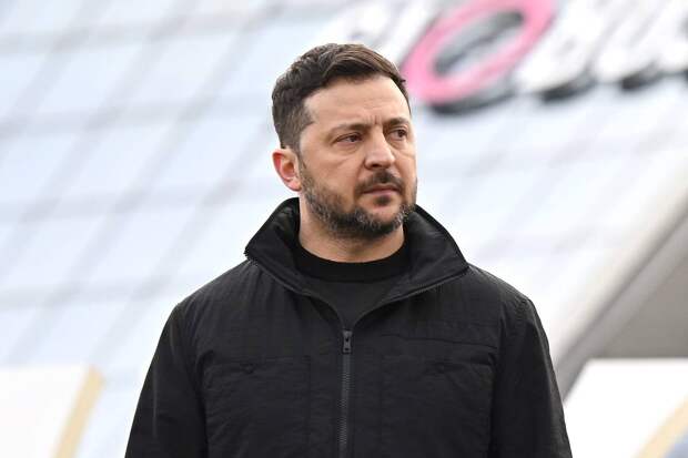 Зеленский прокомментировал критику Залужного фразой «я уважаю»