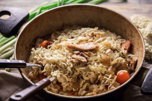 Лапша с мясом. \ Фото: life.ru. Лапша с мясом. \ Фото: life.ru.