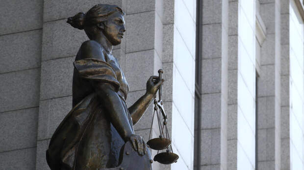 Суд освободил контр-адмирала Коваленко от отбывания срока в колонии