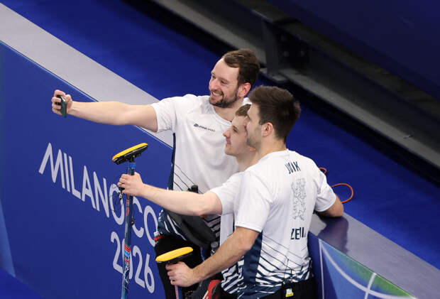 МОК объяснил отказ дарить россиянам эксклюзивные смартфоны на Олимпиаде