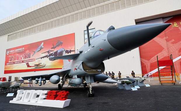 Китайский истребитель J-10CE: «Убийца Rafale» начал передел неба
