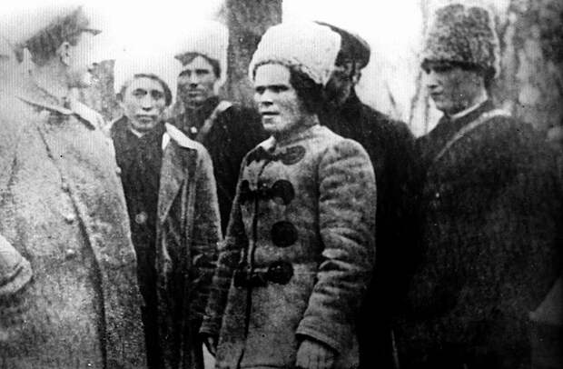 Союз конкурентов: батько Махно и атаман Петлюра