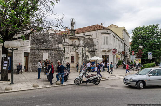 Прогулка по историческому городу в Хорватии
