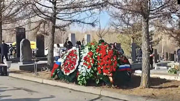 На Аллее Славы в Красноярске похоронили депутата Госдумы Юрия Швыткина