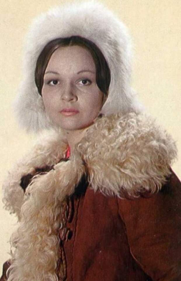 Актрисе Ирине Акуловой &ndash; 72
