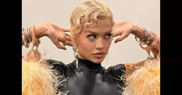 Рита Ора примерила образ от российского бренда на концерте в Дублине