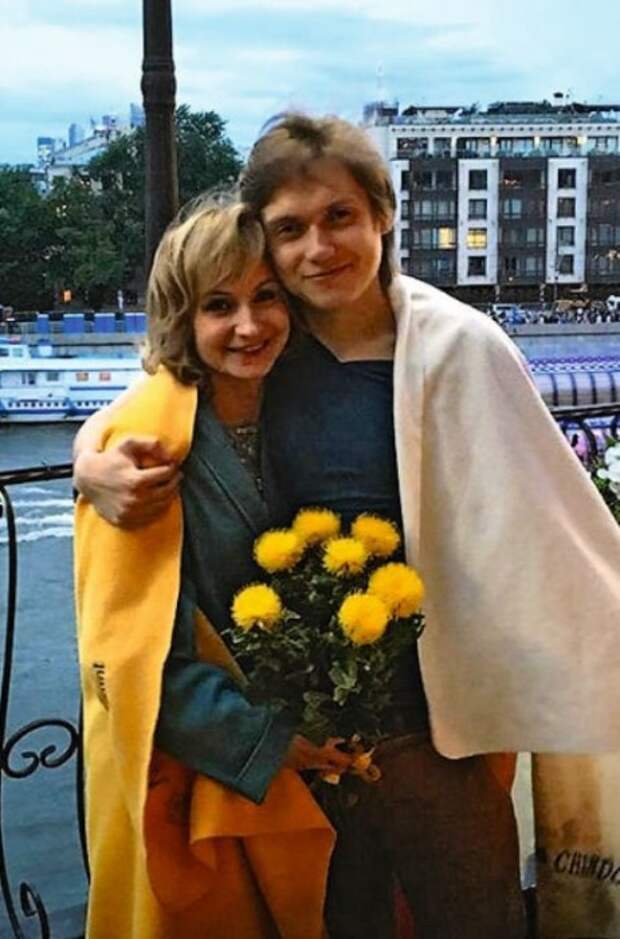 Ольга Прокофьева с сыном. / Фото: www.utnews.ru