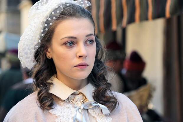 Как сейчас выглядит дочь Александры Никифоровой от режиссера Евгения Семенова