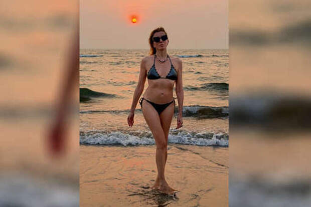 «Я не собираюсь оправдываться»: Светлана Бондарчук позировала в крошечном бикини после рождения сына
