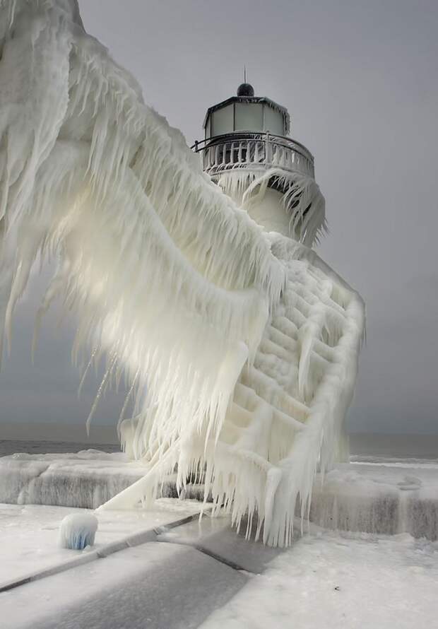 Уникальные ледяные скульптуры, которые доказывают, что природа - лучший художник. Просто завораживает!