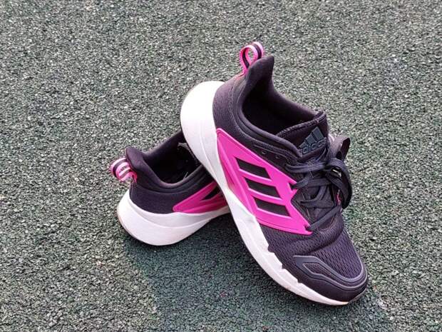 Сотрудники Академии на Бориса Галушкина пробежали 42 километра на Московском марафоне