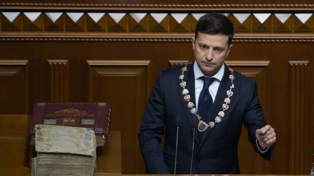 Новый украинский президент делает противоречивые заявления по отношениям с РФ