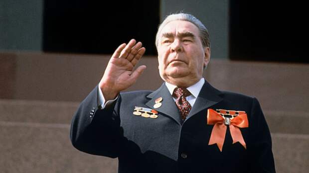 Он посмел нажаловаться на генсека Брежнева — пришлось сбегать от милиции! История о легенде «Трактора» Воробьеве