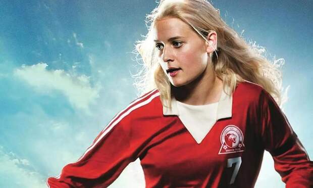 7 фильмов, где девочки играют в футбол лучше мальчиков