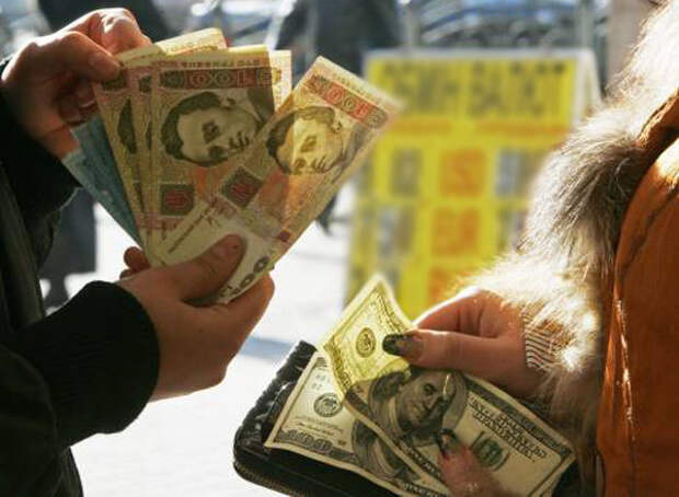 Курс гривны на "черном" рынке преодолел отметку 18 UAH/USD