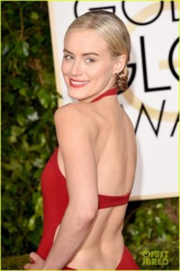 taylor-schilling-golden-globes-2015-02