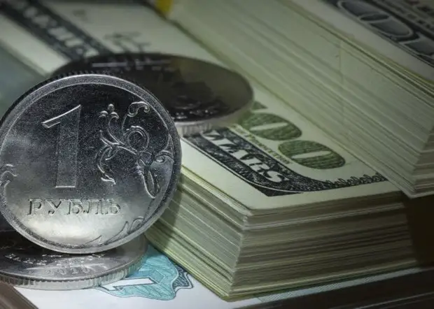 «Доллар нанесет удар сам себе». В США с иронией оценили антироссийские санкции