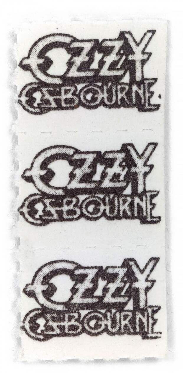 Самая большая в мире коллекция ЛСД-марок