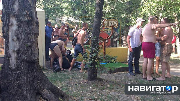 Беженцы с Донбасса подрались с запорожскими ультрас из-за Путина Беженцы с Донбасса подрались с запорожскими ультрас из-за Путина