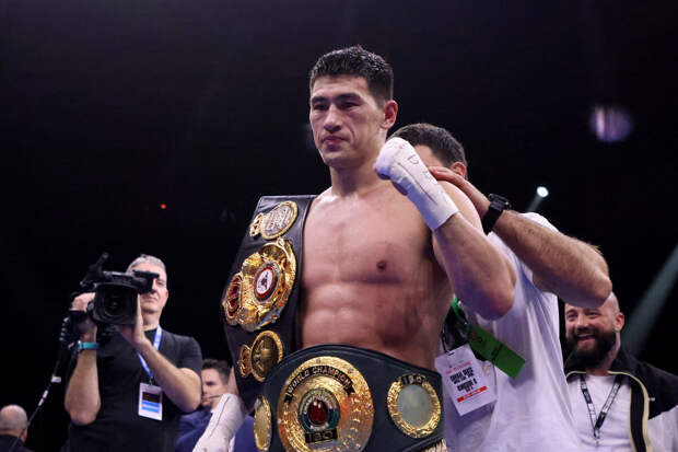 Боксер Бивол рассказал, что третий поединок с Бетербиевым может не состояться