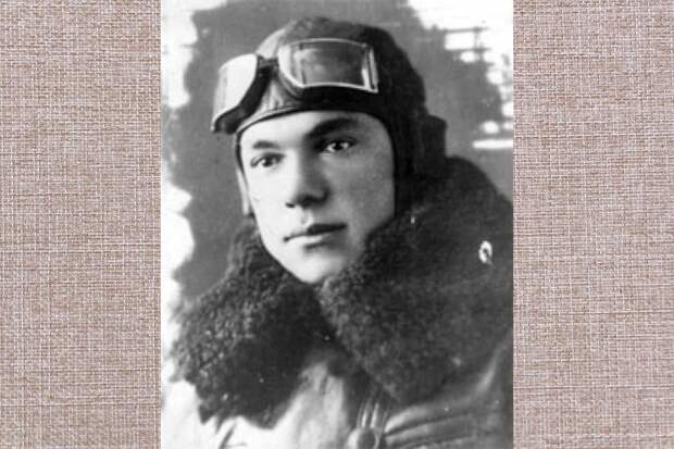 Летчик Михаил Плоткин - участник первой бомбардировки Берлина в 1941 году