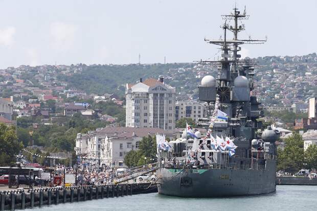 На улицах Новороссийска включили сирены, предупреждающие о налете БПЛА