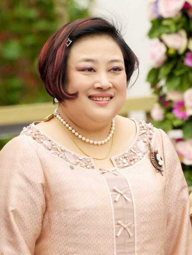Первая супруга - Мом Луанг Соамсавали. Фото: Wikipedia Commons