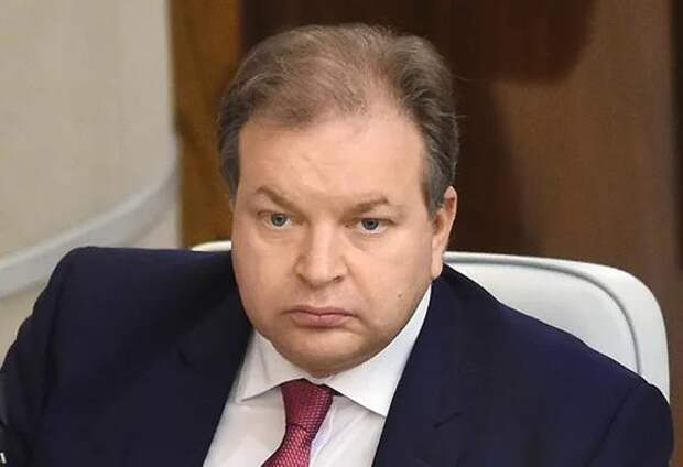 В списках Форбс не значился