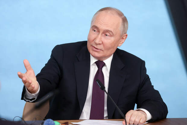 Путин поздравил социальных работников с профессиональным праздником
