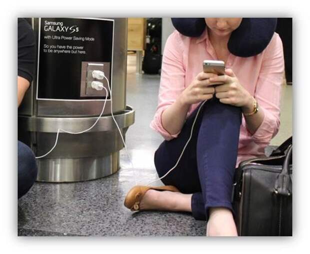 Samsung Galaxy S5 Ultra Power Saving Mode airport ads 01 Реклама режима экономии энергии нового Galaxy S5 появилась в отдельных аэропортах США