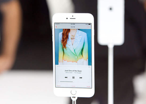 iphone_6_music_app_demo-1