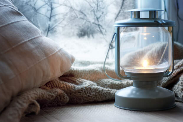 Оригинальные светильники под старину добавят романтического настроения зимним вечером