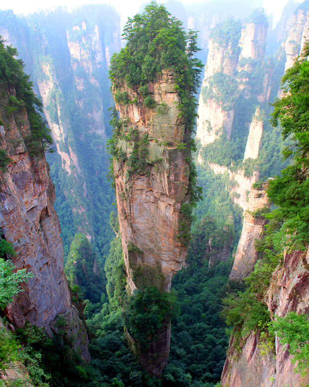 3. Горы Тяньцзи (Горы «Аватара»), Китай