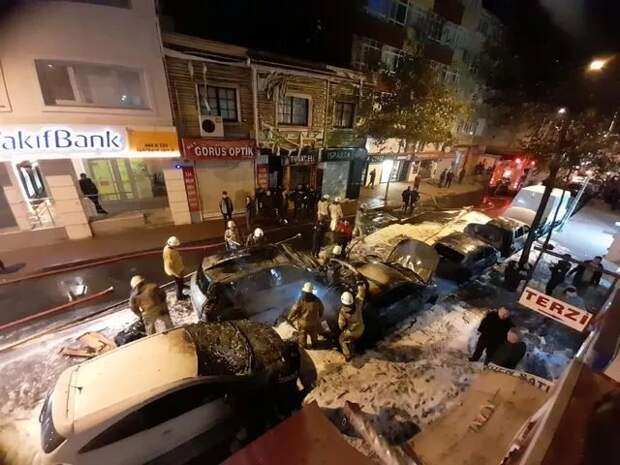 В ночь с 15 на 16 ноября в Стамбуле в туристическом районе Фатих произошёл...