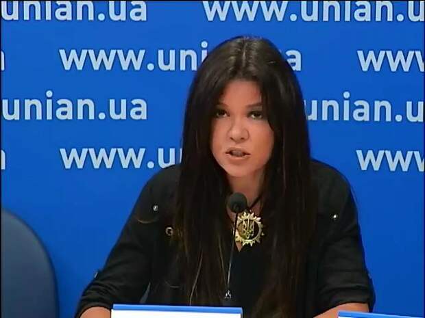 РУСЛАНА: «ПОБЫВАВ НА ДОНБАССЕ, Я ПРОЗРЕЛА! УКРАИНСКИЕ СНАРЯДЫ ЛЕТЯТ В СВОИХ ЖЕ!» РУСЛАНА: «ПОБЫВАВ НА ДОНБАССЕ, Я ПРОЗРЕЛА! УКРАИНСКИЕ СНАРЯДЫ ЛЕТЯТ В СВОИХ ЖЕ!»